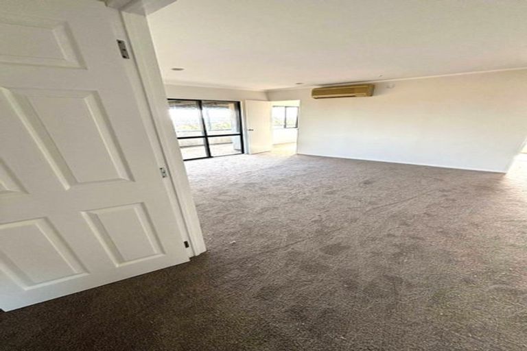 Photo of property in 14 Arrowsmith Drive, Clover Park, Auckland, 2019