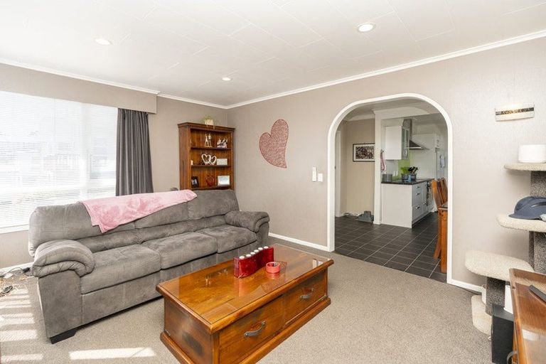 Photo of property in 5 Hamblyn Crescent, Nawton, Hamilton, 3200