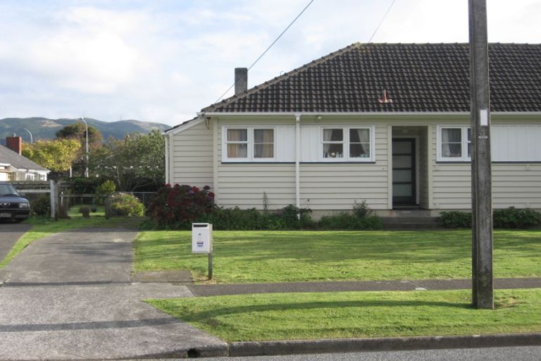 Photo of property in 3 Hodgins Grove, Naenae, Lower Hutt, 5011