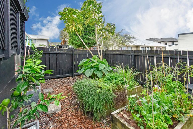 Photo of property in 8a Ashlynne Avenue, Papatoetoe, Auckland, 2025