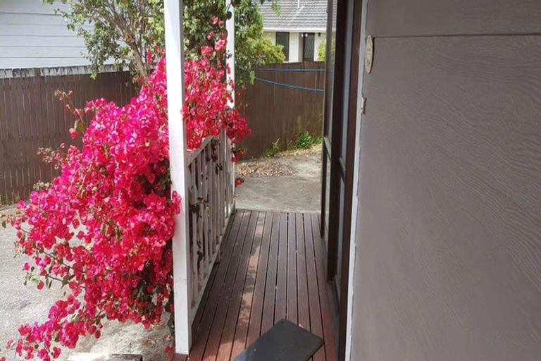 Photo of property in 163b Colwill Road, Massey, Auckland, 0614