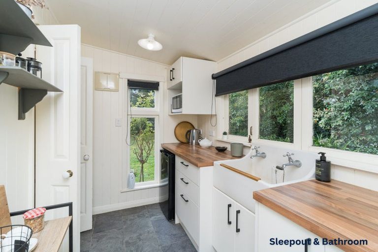Photo of property in 7 Rangitane Street, Palmerston North, 4414