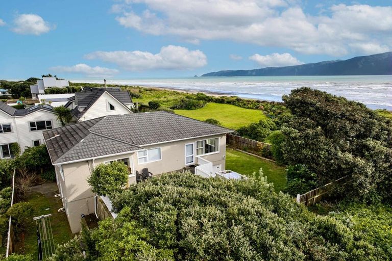 Photo of property in 159a Manly Street, Paraparaumu Beach, Paraparaumu, 5032