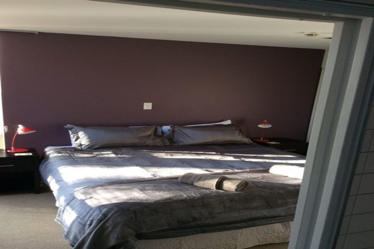 Photo of property in 33c Cranmer Square, Christchurch Central, Christchurch, 8013