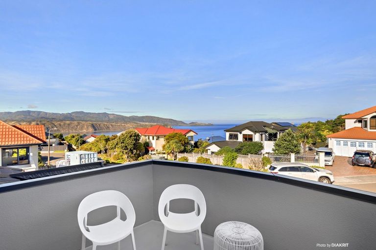 Photo of property in 8a Birkhall Grove, Strathmore Park, Wellington, 6022