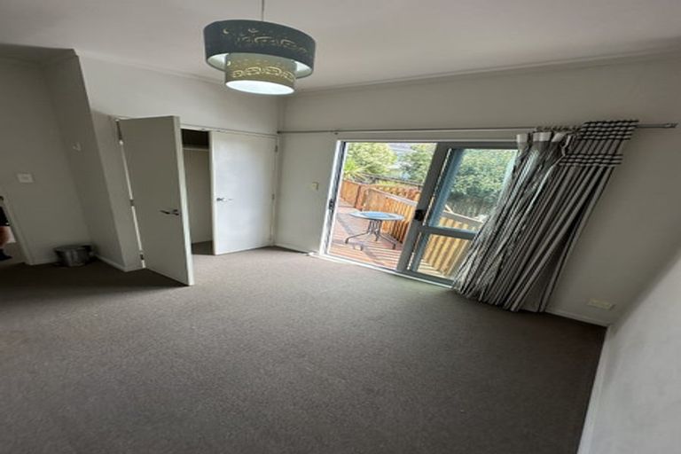 Photo of property in 72 Kervil Avenue, Te Atatu Peninsula, Auckland, 0610