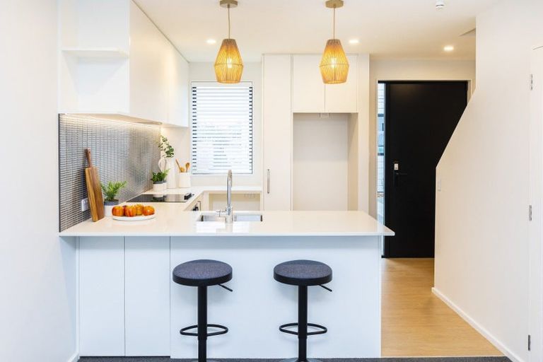 Photo of property in 35 Seymour Street, Hornby, Christchurch, 8042