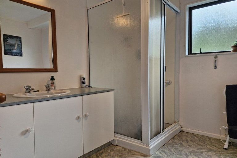 Photo of property in 6 Hickford Place, Okato, 4335