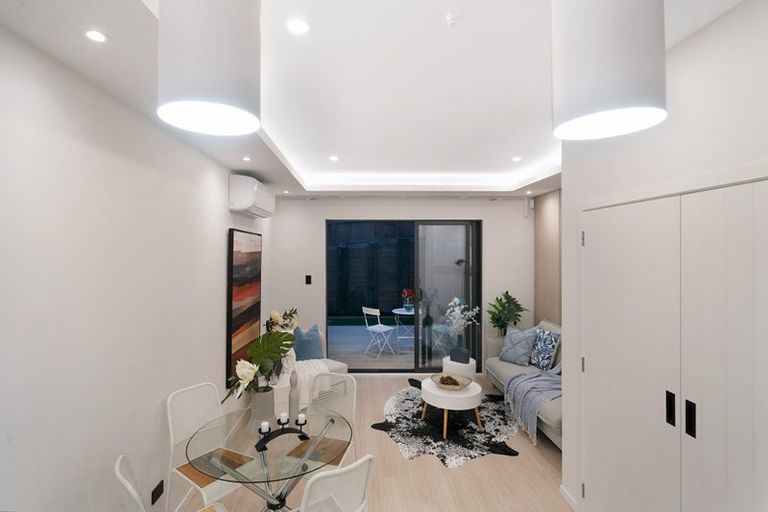 Photo of property in 10/52 Newington Road, Henderson, Auckland, 0612