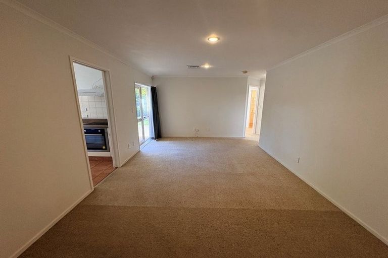 Photo of property in 28 Arataki Road, Havelock North, 4130