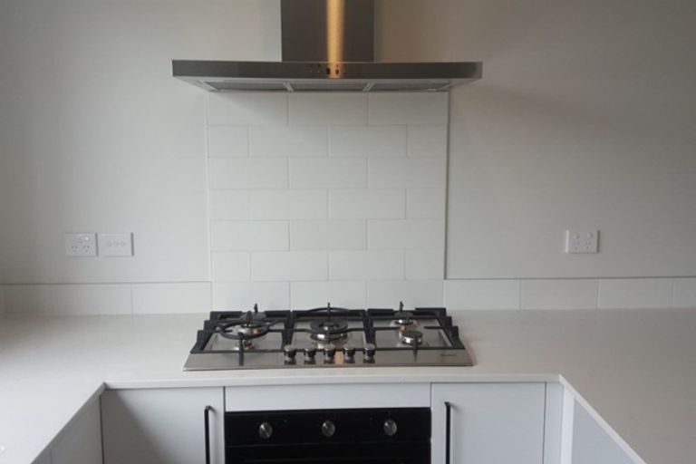 Photo of property in 16 Perla Road, Pukekohe, 2120