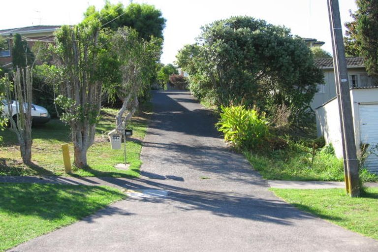 Photo of property in 1/64 Hebron Road, Waiake, Auckland, 0630