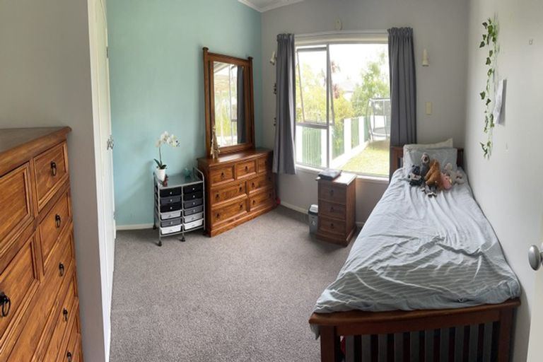 Photo of property in 4 Towra Place, Botany Downs, Auckland, 2010
