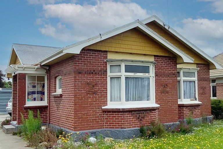 Photo of property in 16 Teviot Street, Oamaru North, Oamaru, 9400