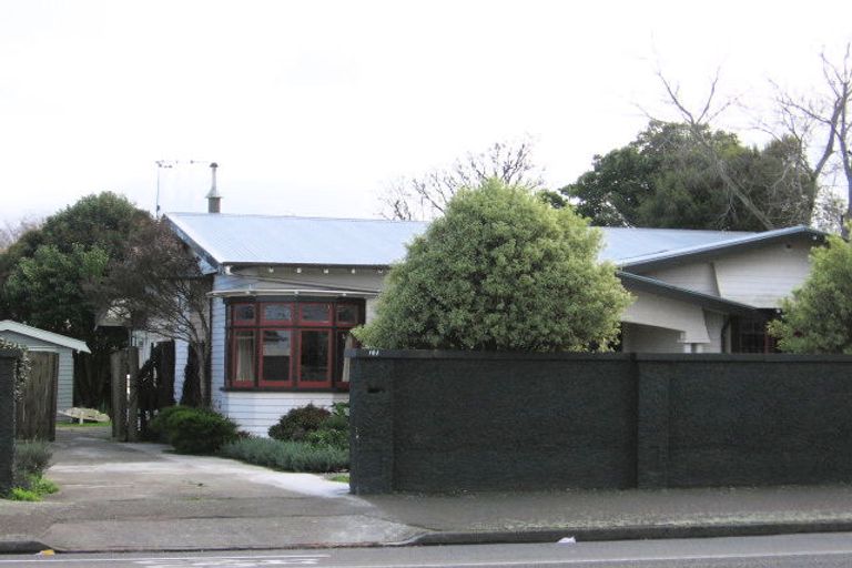 Photo of property in 161 Featherston Street, Takaro, Palmerston North, 4410