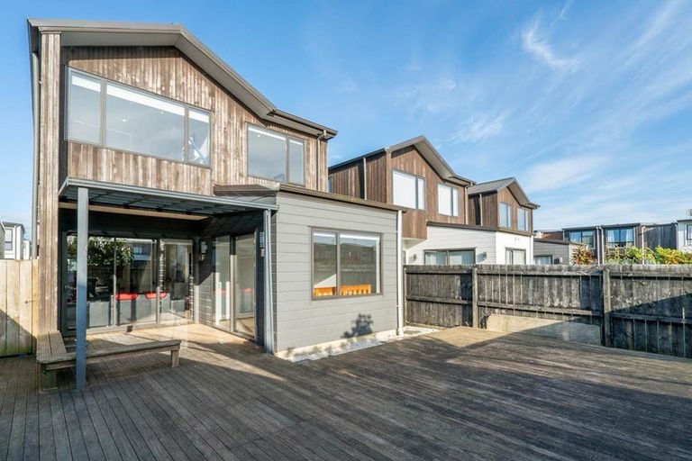 Photo of property in 42 Dignity Street, Papakura, 2110