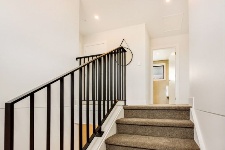 Photo of property in 14 Makete Crescent, Hobsonville, Auckland, 0618