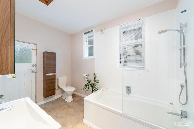 Photo of property in 38 Burgess Road, Johnsonville, Wellington, 6037