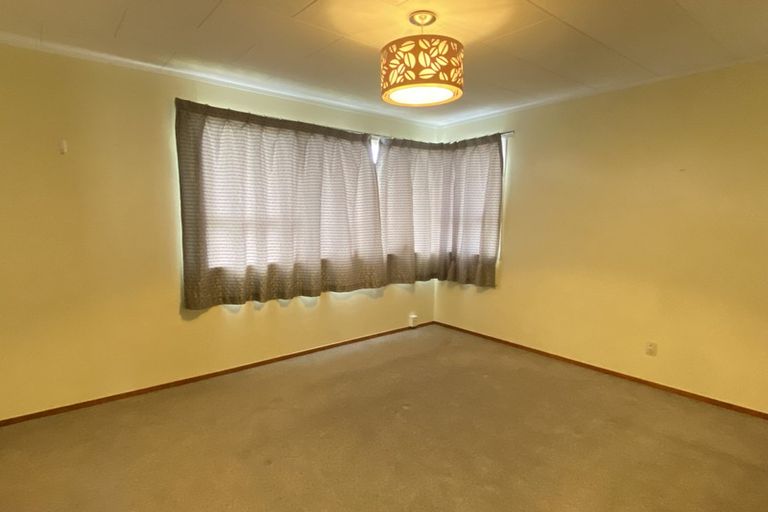 Photo of property in 67 Reynella Drive, Massey, Auckland, 0614