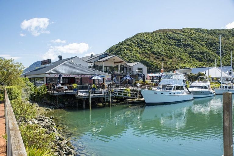 Photo of property in 3/45 Beach Road, Waikawa, Picton, 7220