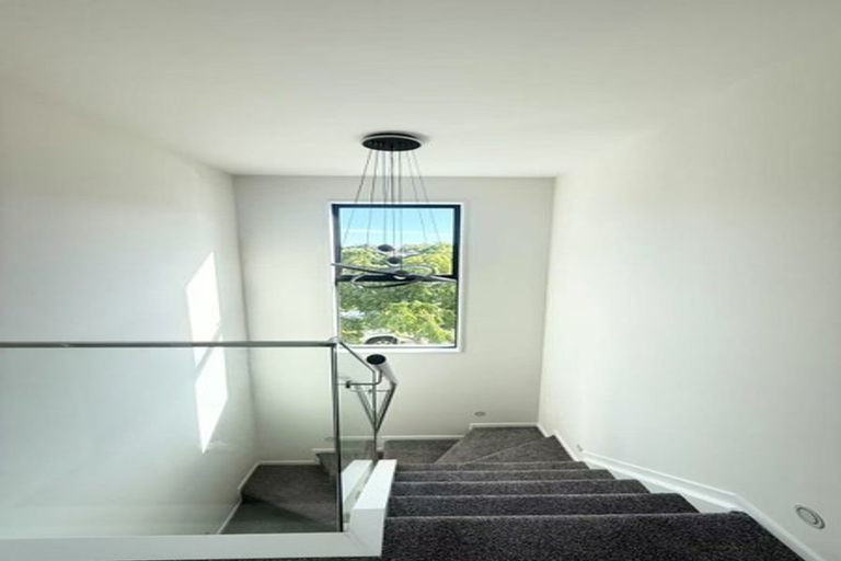 Photo of property in 23 Dianne Louise Drive, Half Moon Bay, Auckland, 2012
