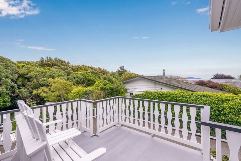 Photo of property in 4 Kereru Street, Waikanae, 5036