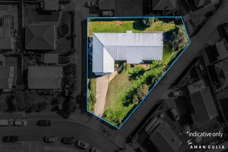 Photo of property in 17 Solveig Place, Randwick Park, Auckland, 2105