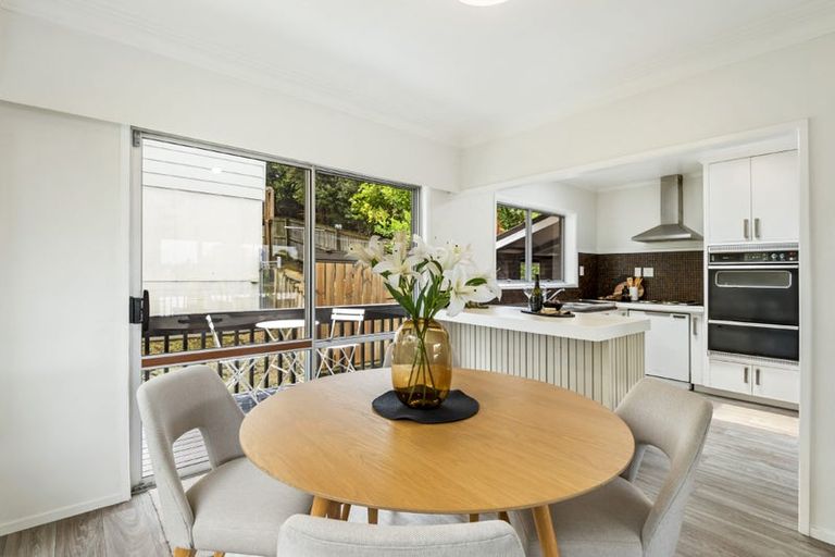 Photo of property in 4 Sispara Place, Beach Haven, Auckland, 0626