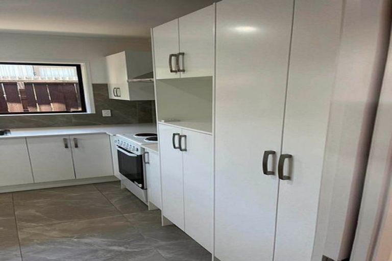 Photo of property in 2/107 Moore Street, Howick, Auckland, 2014