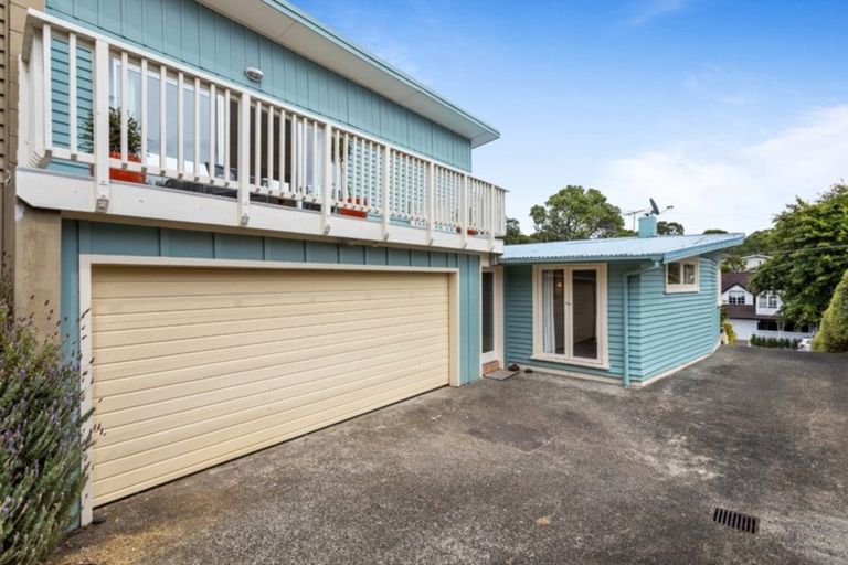 Photo of property in 37 Seaton Road, Murrays Bay, Auckland, 0630