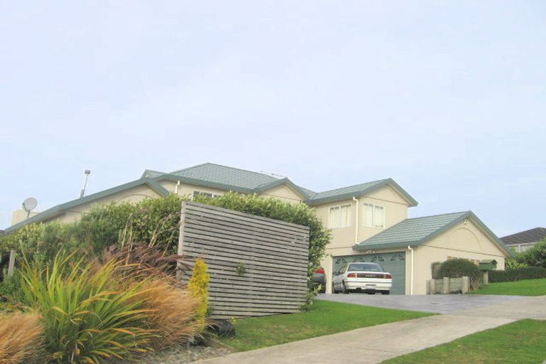 Photo of property in 10 Pendennis Point, Camborne, Porirua, 5026