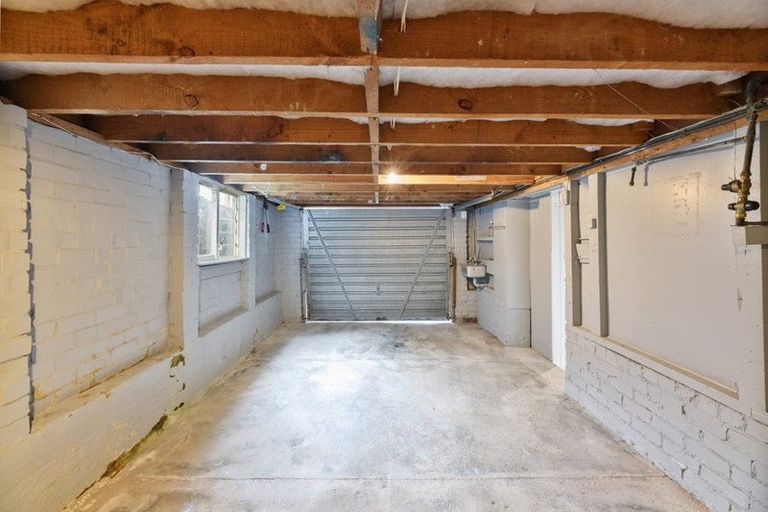 Photo of property in 44 Kohekohe Street, New Lynn, Auckland, 0600