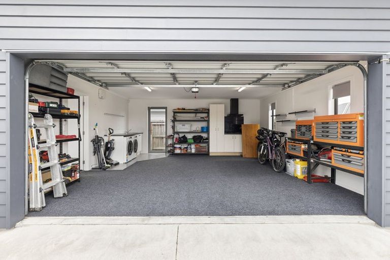 Photo of property in 12 Ivy Lane, Kelvin Grove, Palmerston North, 4414