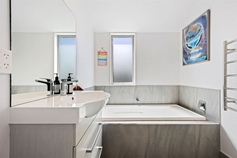 Photo of property in 10a Manor Drive, Rolleston, 7614