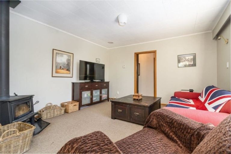 Photo of property in 36 Jellicoe Street, Greytown, 5712