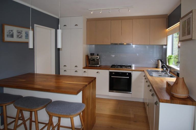 Photo of property in 8 Maygrove Drive, Orewa, 0931