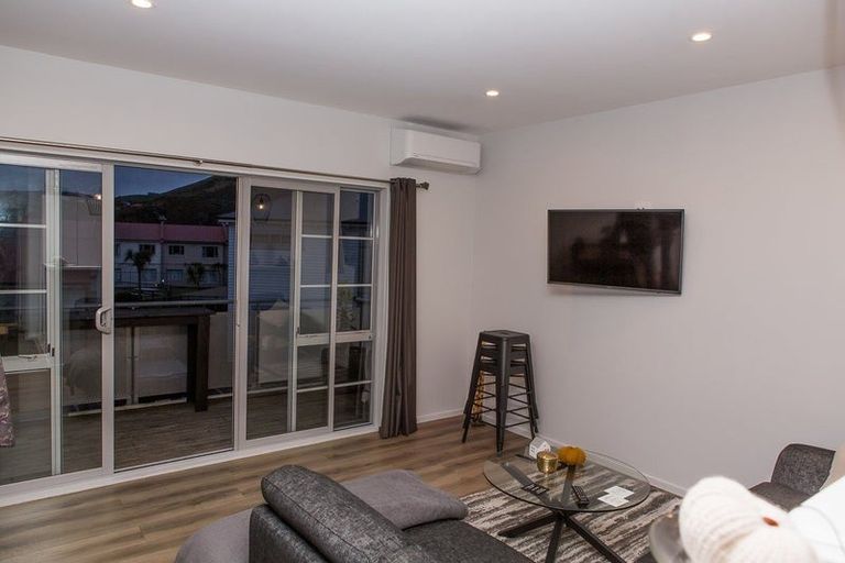 Photo of property in Monterey Apartments, 18/232 Middleton Road, Glenside, Wellington, 6037