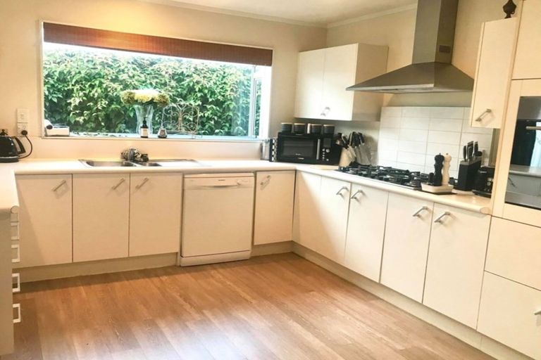 Photo of property in 70 Sailmaker Close, Whitby, Porirua, 5024