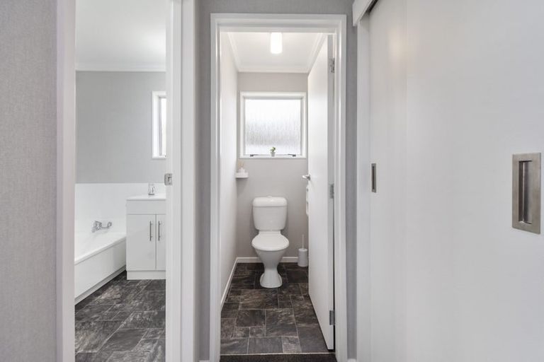 Photo of property in 30 Ongo Road, Hunterville, 4730