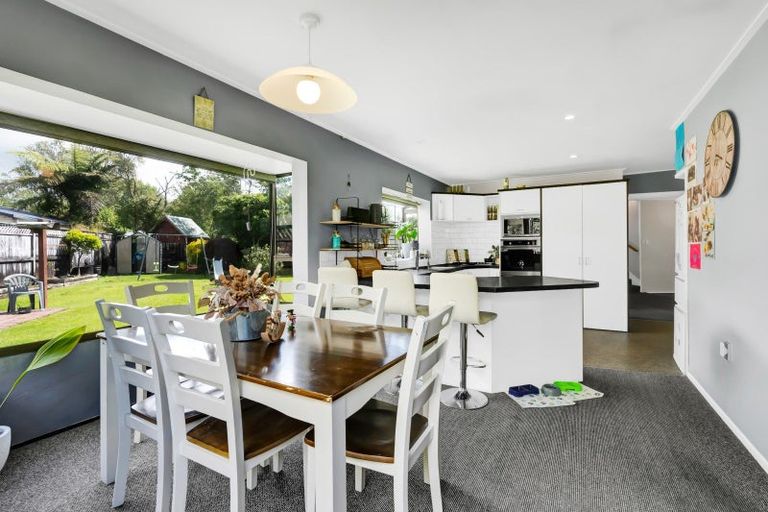 Photo of property in 1 Tainui Terrace, Inglewood, 4330