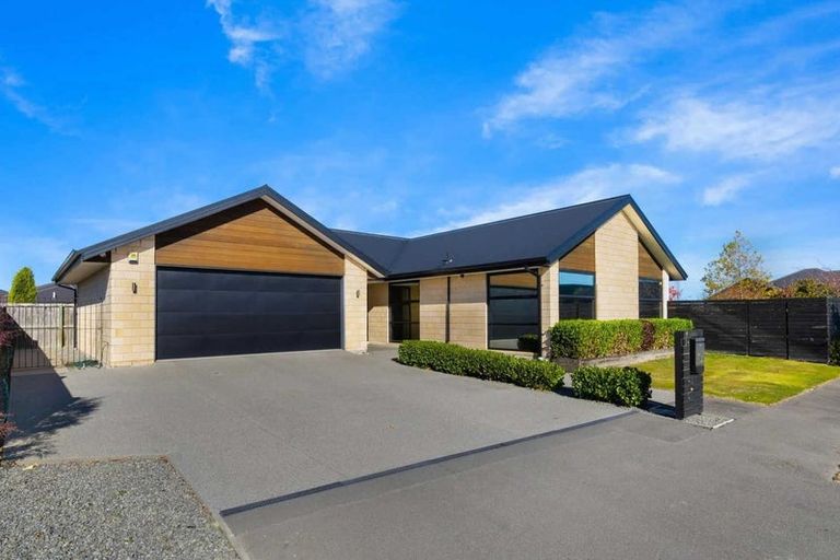 Photo of property in 15 Genoa Avenue, Rolleston, 7614