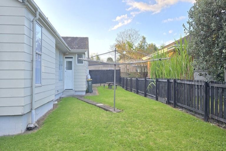 Photo of property in 87 Arimu Road, Papakura, 2110