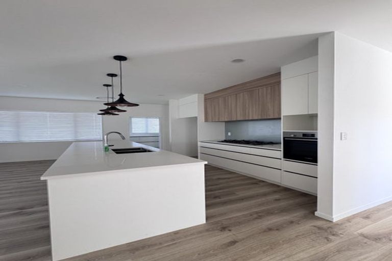 Photo of property in 88 Arran Drive, Orewa, 0931