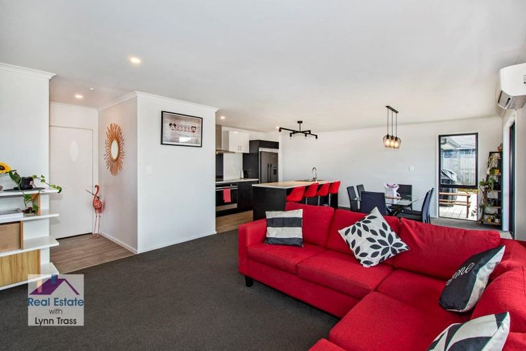 Photo of property in 16 Maui Place, Te Kamo, Whangarei, 0112