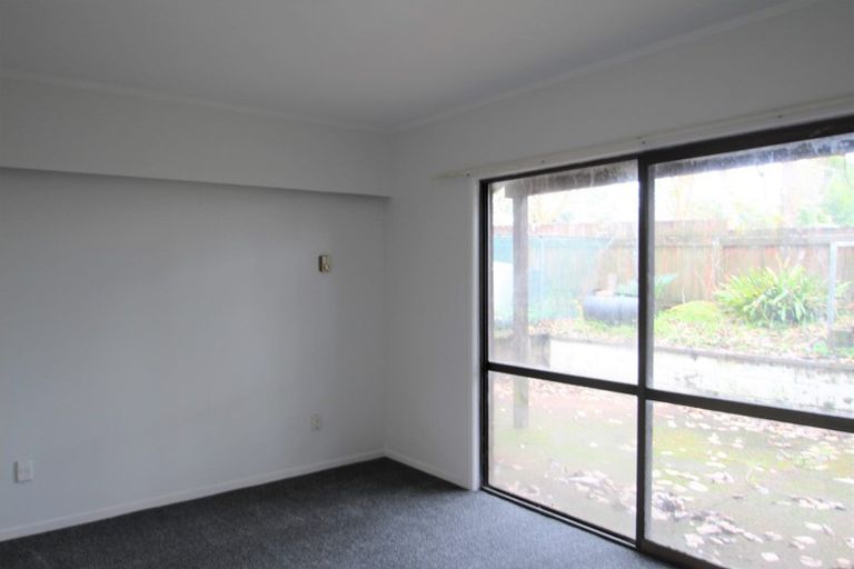 Photo of property in 26 Pooks Road, Ranui, Auckland, 0612