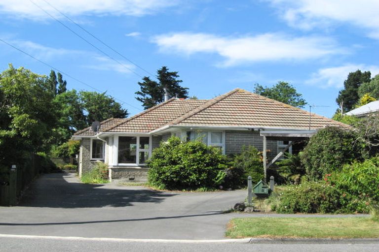 Photo of property in 18 Woodbury Street, Avonhead, Christchurch, 8042