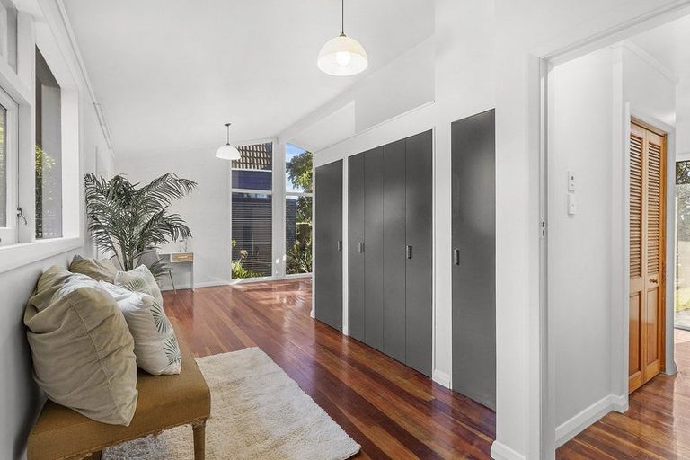 Photo of property in 44 Kahu Road, Paremata, Porirua, 5024