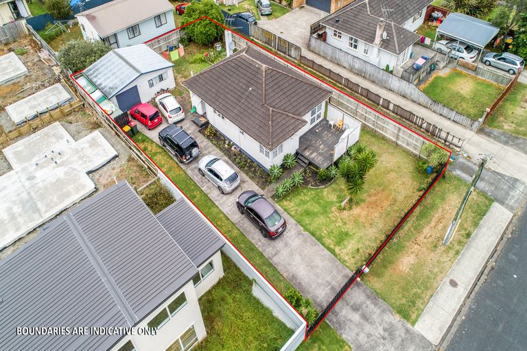 Photo of property in 1/4 Pratt Street, Papakura, 2110