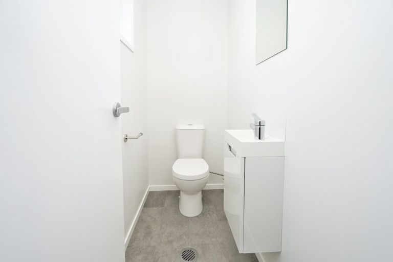 Photo of property in 16/10u Burrows Place, Frankton, Hamilton, 3204