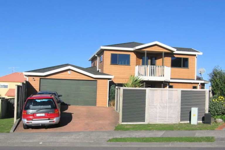 Photo of property in 4 Bathgate Street, Johnsonville, Wellington, 6037